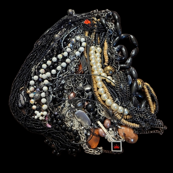 2+lbs Mixed Jewelry Lot Vntg & Modern Broken Craft Repair Mixed Costume Fun - Picture 5 of 6